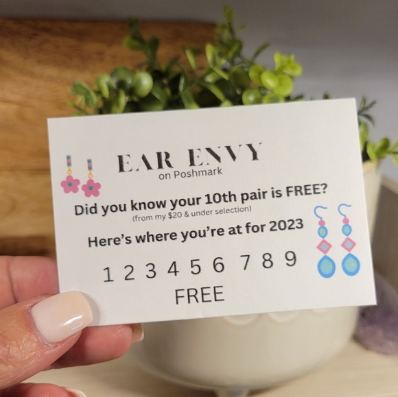 Sculptural Threader Hoop Earrings - Picture 7 of 7